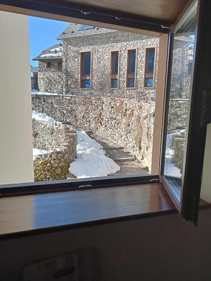 Villa Casitas En Sallent En El Centro Sallent de Gállego Exterior foto
