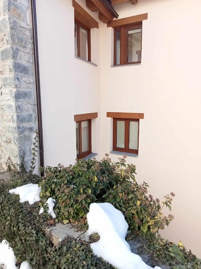 Villa Casitas En Sallent En El Centro Sallent de Gállego Exterior foto