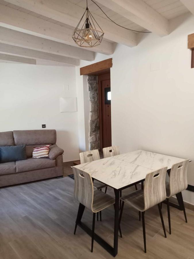 Villa Casitas En Sallent En El Centro Sallent de Gállego Exterior foto